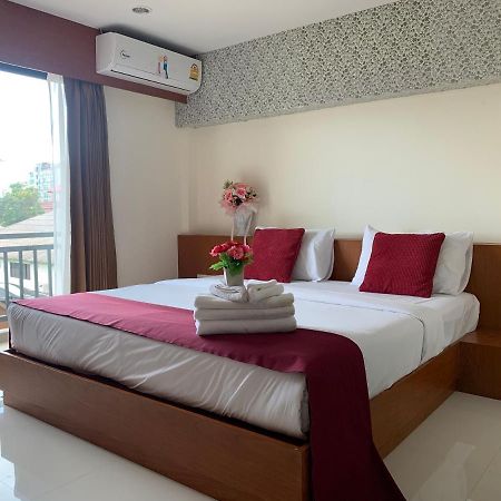 Dee Dee Mansion Airport Apartment Nai Yang Exterior photo